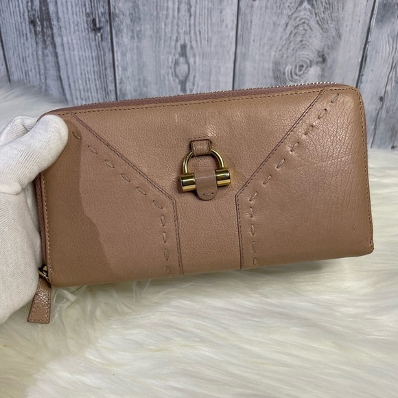 YVES SAINT LAURENT muse leather zip wallet in tan - Picture 3 of 16